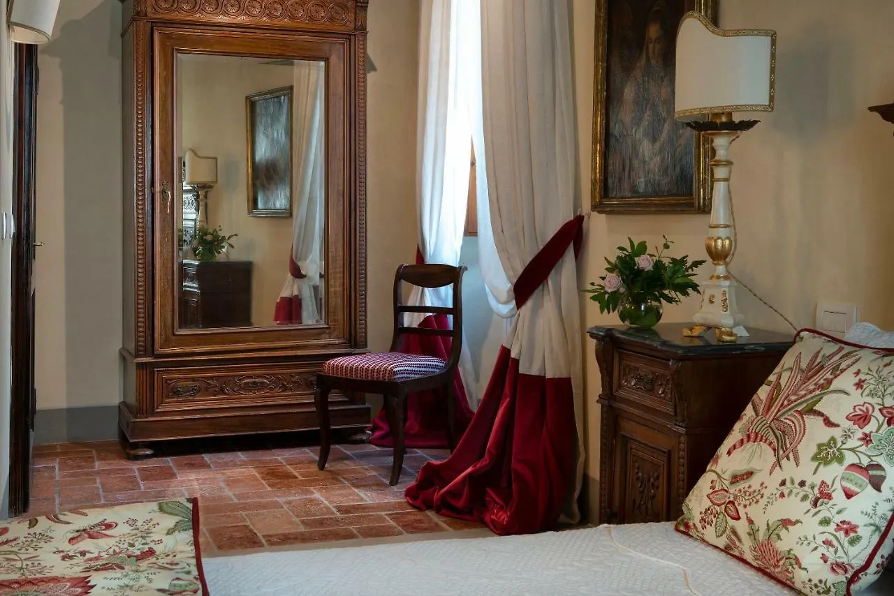 Palazzo Malaspina B&B San Donato in Poggio Bed and breakfast